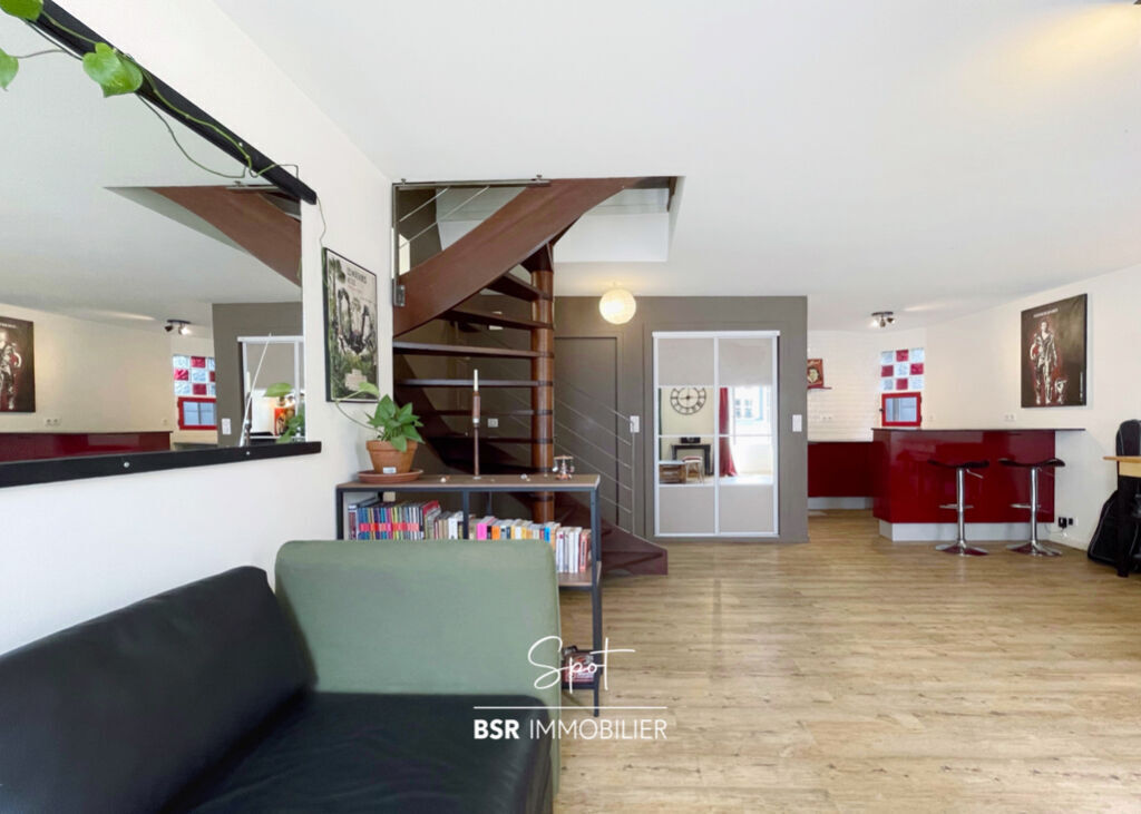 BSR Immobilier présente "SPOT", un duplex au dernier étage / idéal collocation BSR Immobilier présente "SPOT", un duplex au dernier étage / idéal collocation